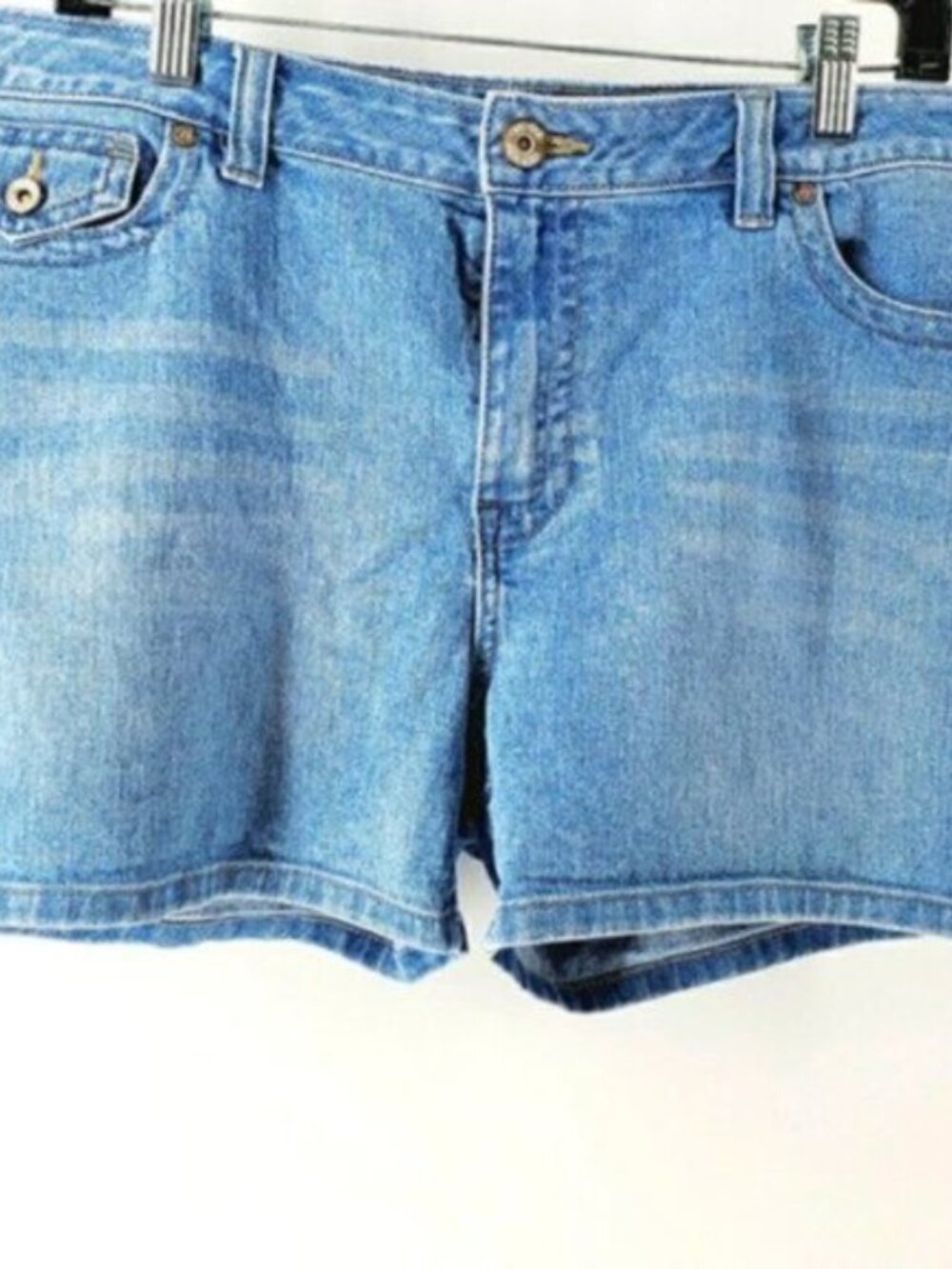 Cato Women's 14 Casual Blue Denim Accented Back Pockets Stonewash  Shorts